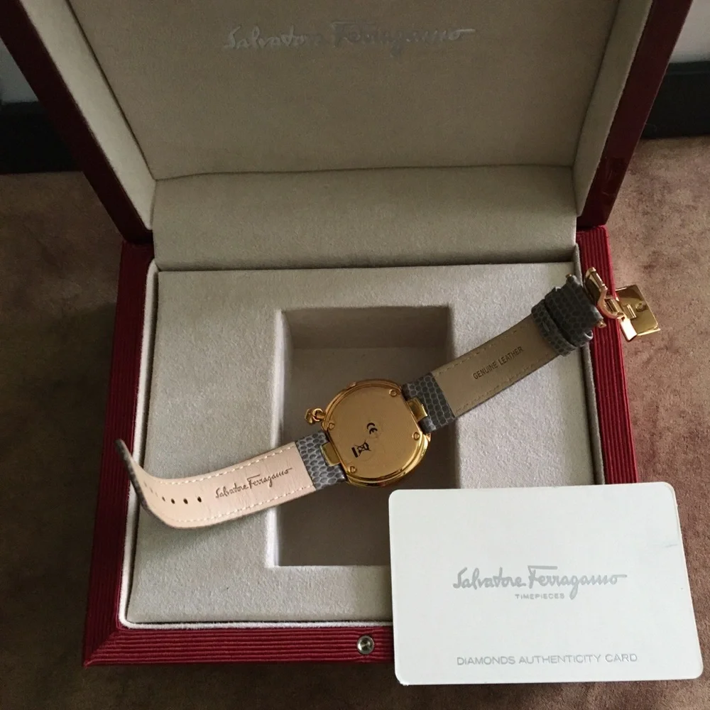 FERRAGAMO NIB AUTHENTIC LUXURIOUS DIAMONDS/LEATHER WATCH